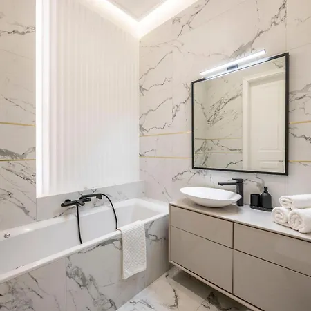 Luxurious High-End Central Grand Residence Next To The Basilica Budapest Exterior photo