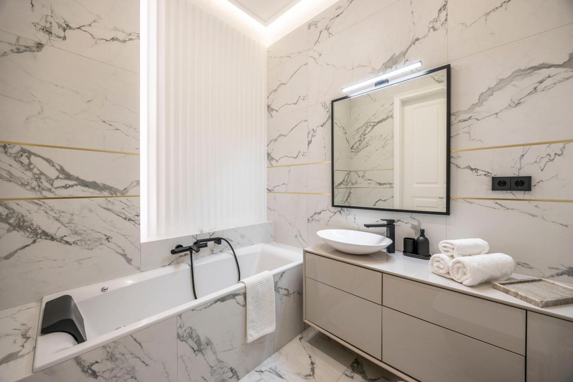 Apartment Luxurious High-end Grand Next To The Basilica